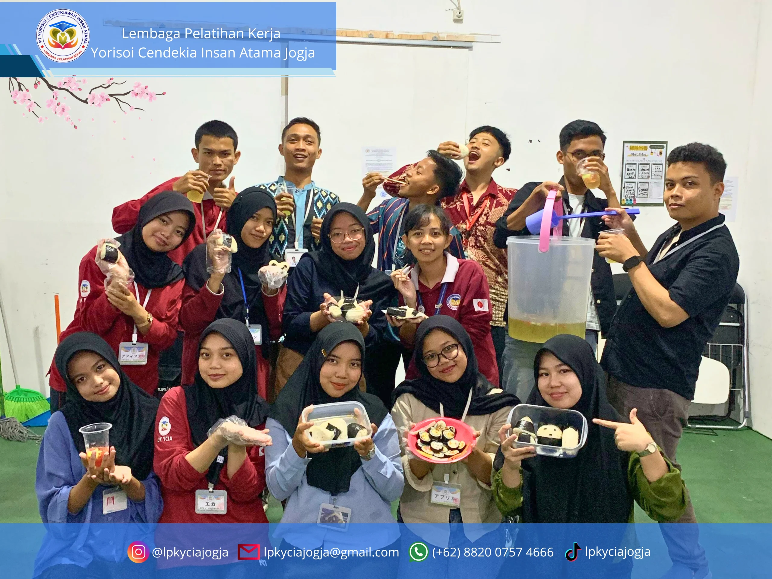 pengolahan makanan di LPK YCIA Jogja para siswa membuat onigiri bersama